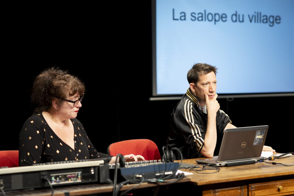 La salope du village 7 (c) Barbara Buchmann-Cotterot