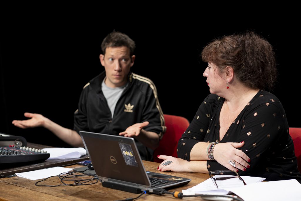 La salope du village 8 (c) Barbara Buchmann-Cotterot